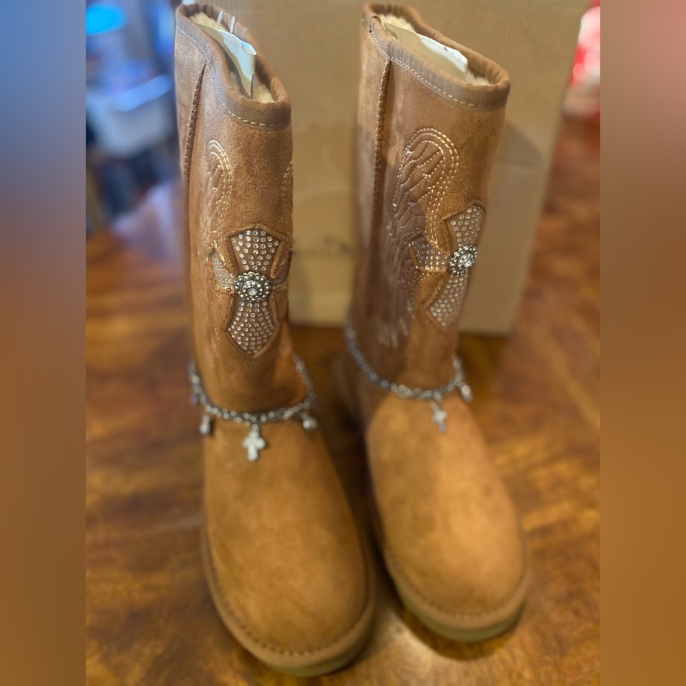New Y2K Montana West Boots size 8